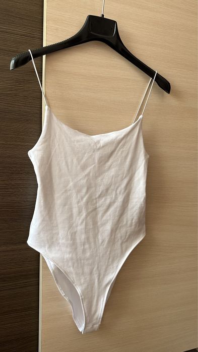 Боди Zara в белом цвете рр S
