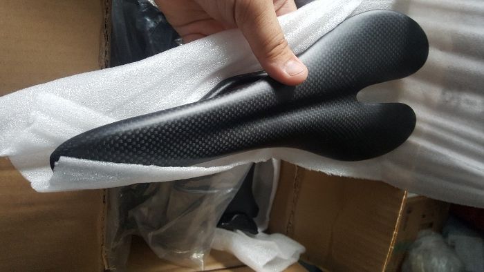 Sa din carbon cu sine din carbon - aprox 95 grame - produs nou !