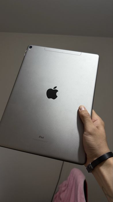 iPad Pro 12.9 64GB (2-поколения) SIM подержкой