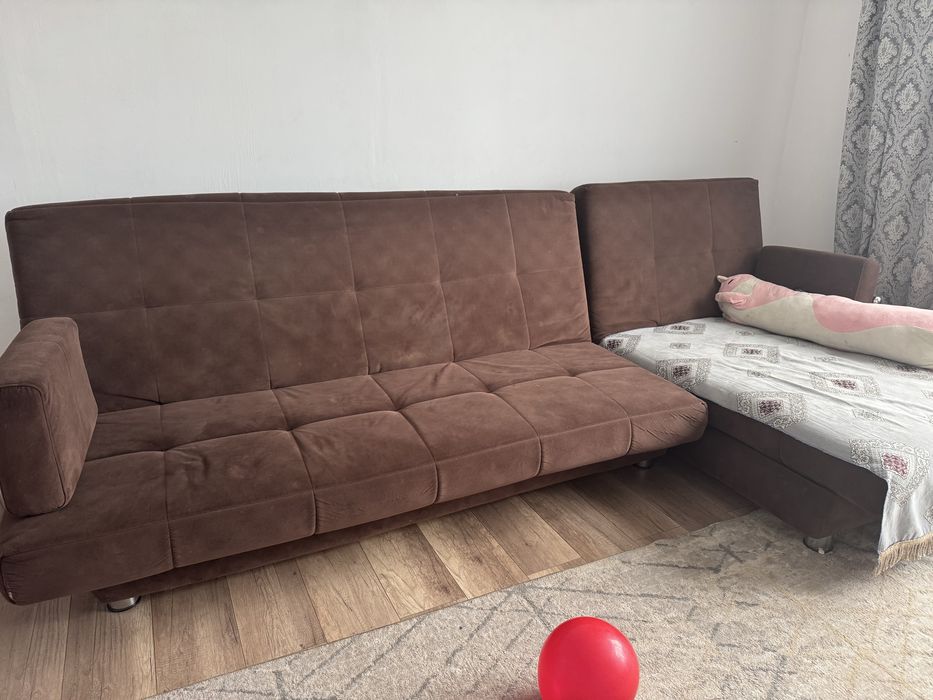 Продам диван угловой
