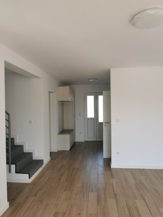 Casa de închiriat în Sântandrei
