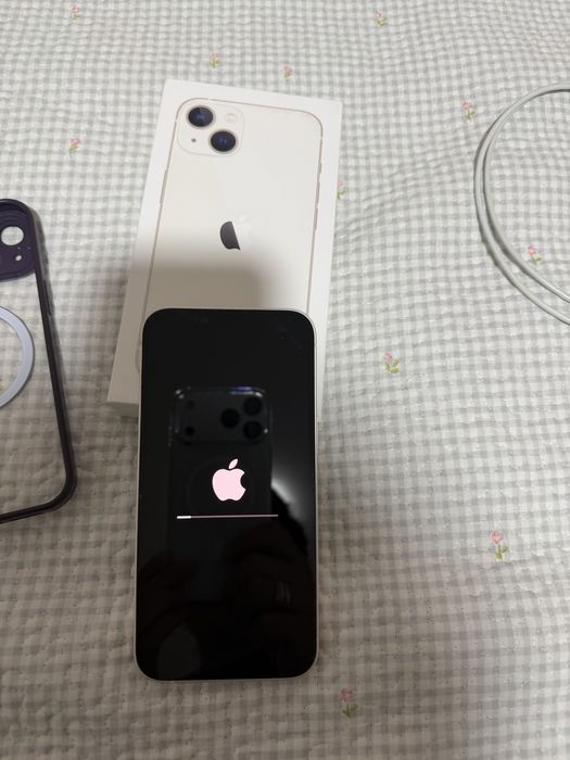 Продам iPhone 13 128 память