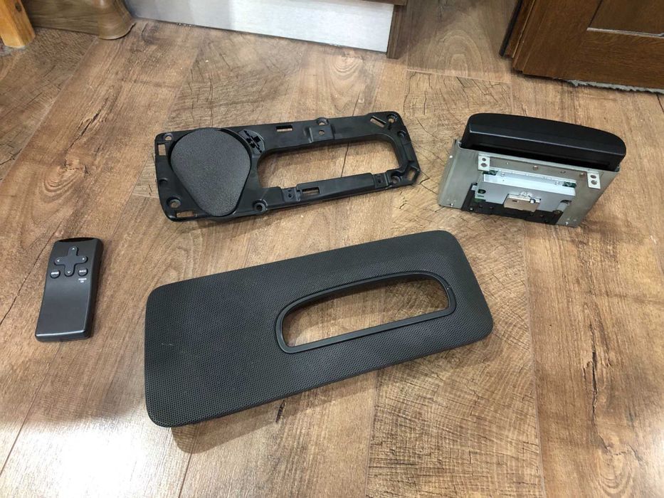 Оригинална фабрична навигация Volvo S80 P3 медия, панел, дистанционно