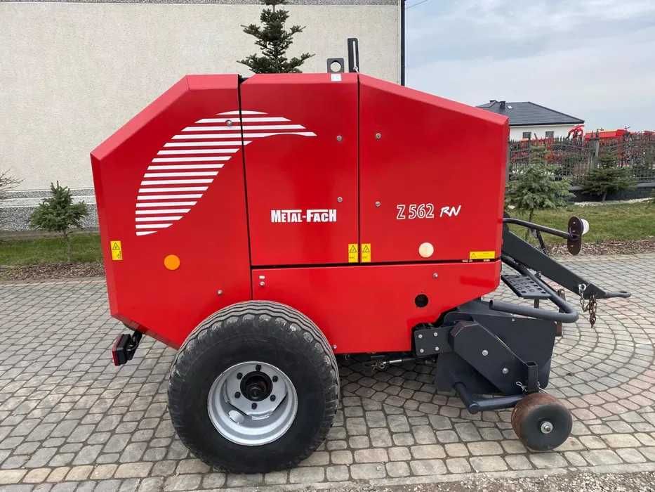 Presa John Deere an 2018 Legare PLASA + TOCATOR Welger RP 12 RP 200 RP 320 an 2016 Claas Rollant 46 Rollant 255  Krone Kr 125  Krone Bellima Vicon