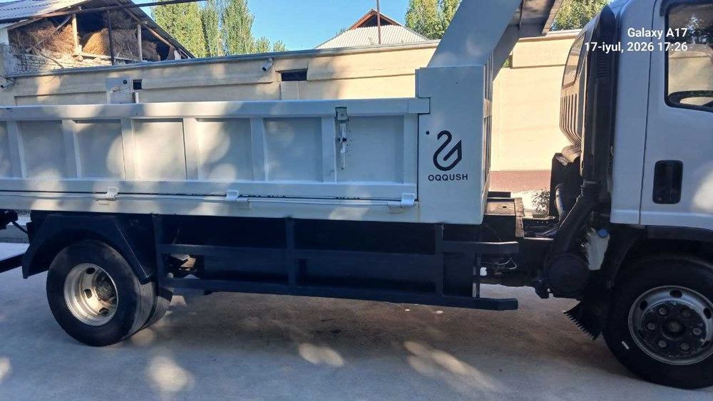 ISUZU samosval sotiladi