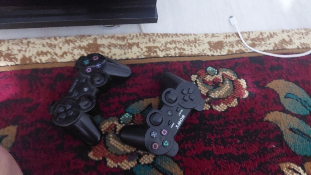 Ps 3 сотилади яхши нархда