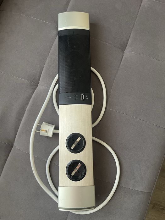 Prelungitor electric cu difuzor integrat și port USB