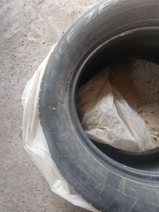 Продаю комплект зимние резины