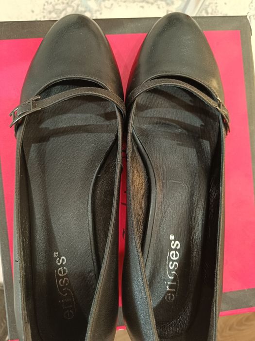 Продам туфли 42 размер