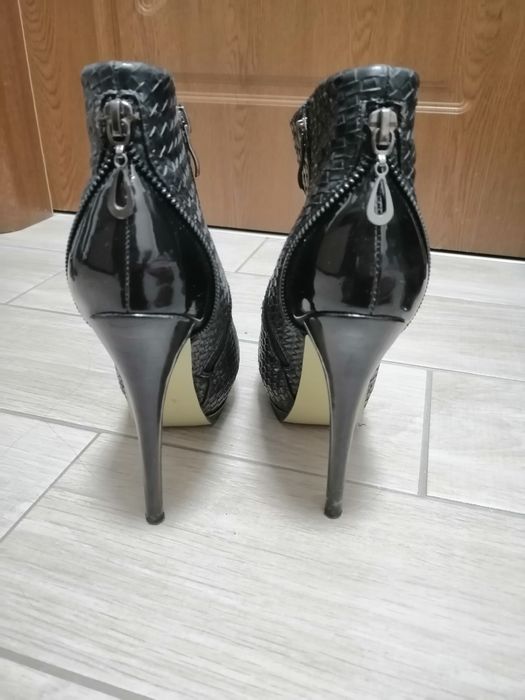 Черни боти ботуши