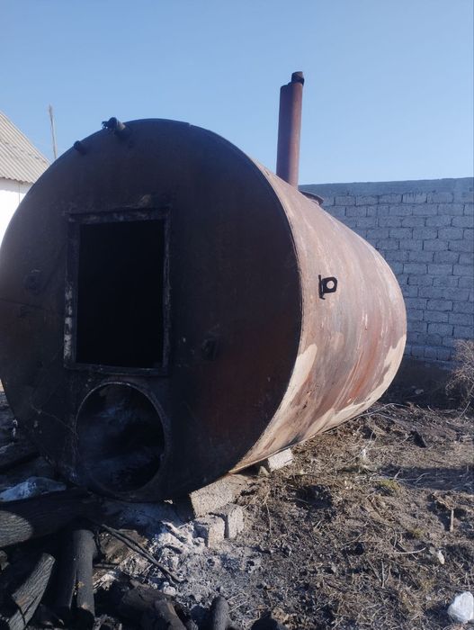 2 ta bochka butun holati yaxshi (yogoch komir tayyorlashga tayyor)