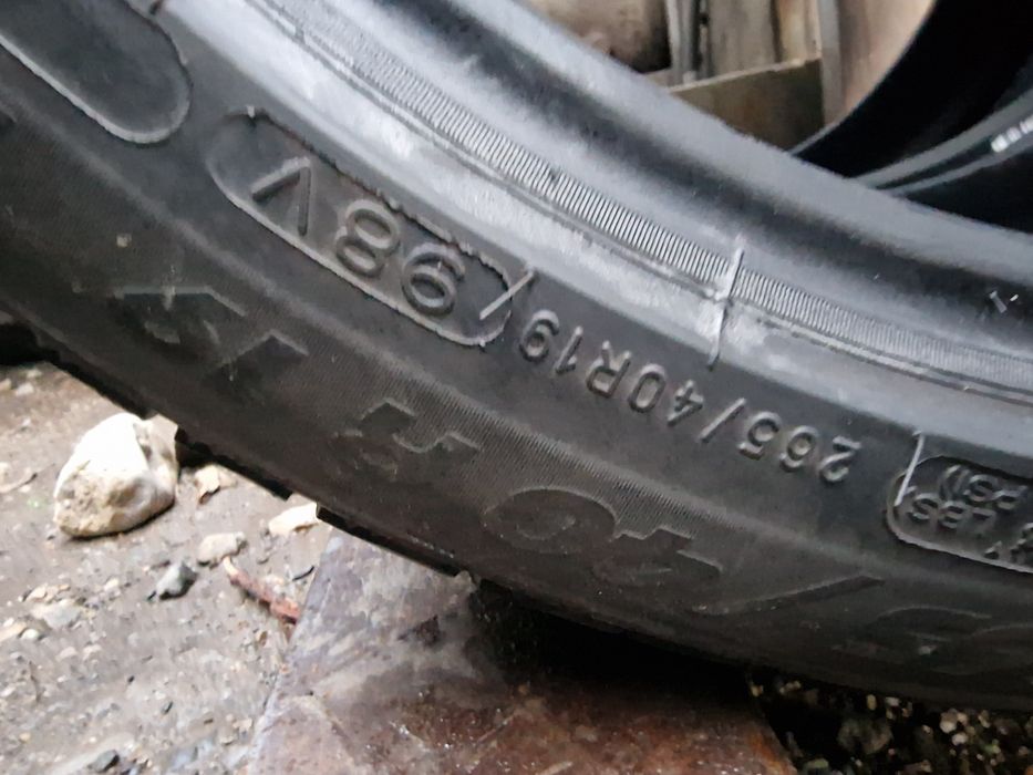 Anvelope 265/40R19 marca Michelin, DOT 2020, 6 mm