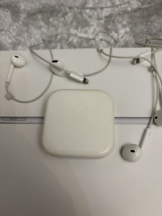 Слушалки Apple EarPods 3.5 мм