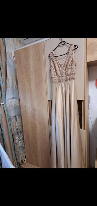 Rochie de seară bej