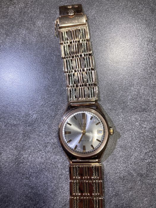 часы золотые наручные