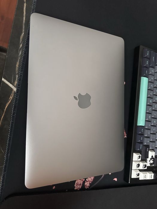 Macbook air m1 8/256