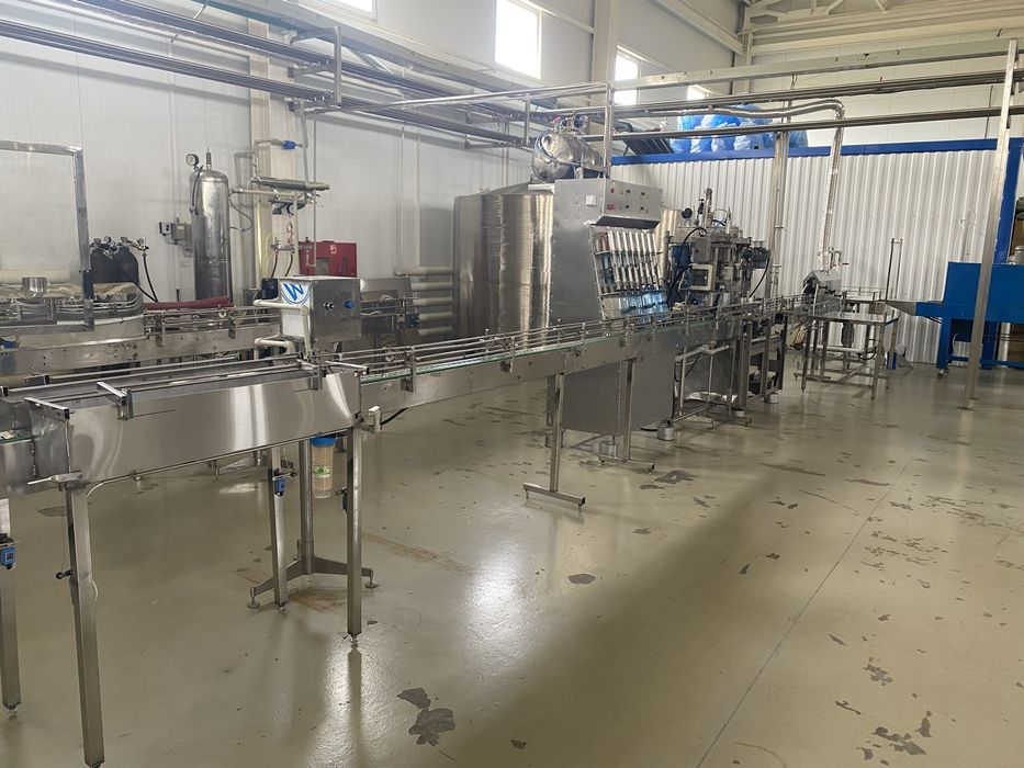 линия розлива воды!