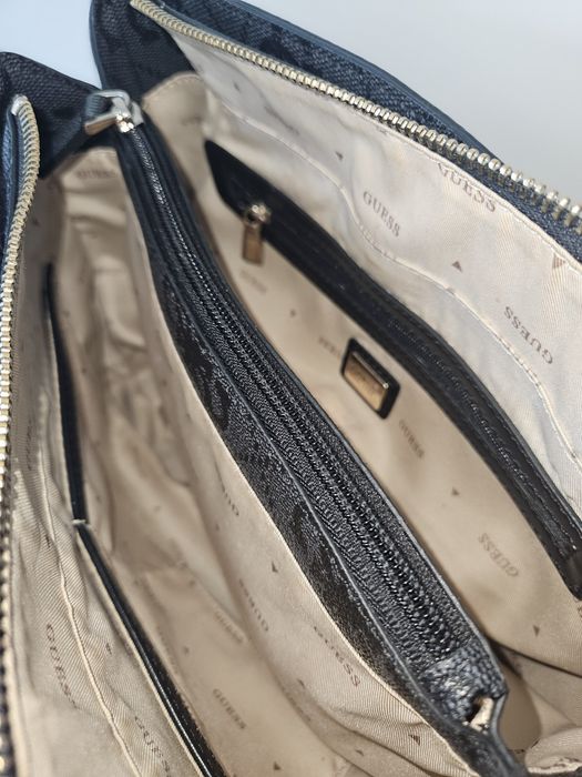 Чанта Guess модел Noelle boston satchel