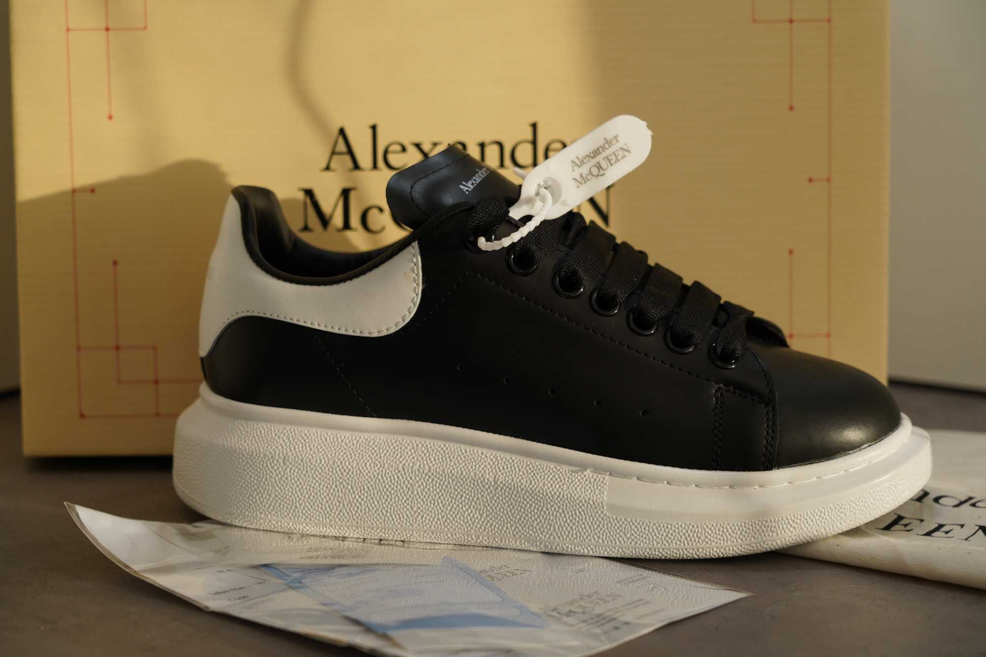 Adidasi ALEXANDER McQueen Produs Nou Full Box Premium Unisex Bucuresti Sectorul 1 OLX.ro