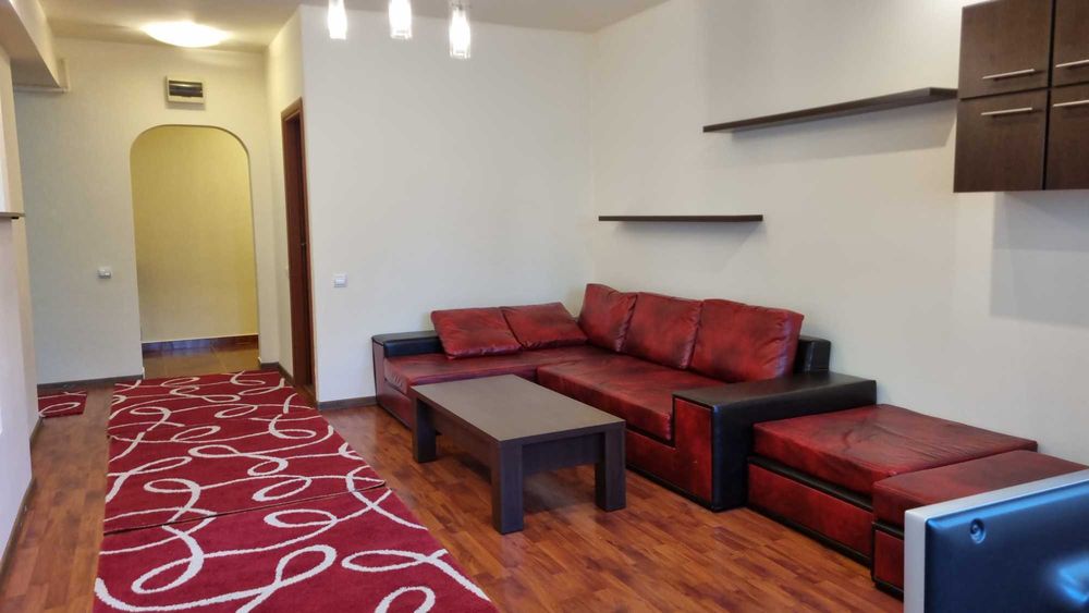 PF dau in chirie apartament cu 3 camere + parcare sau garaj