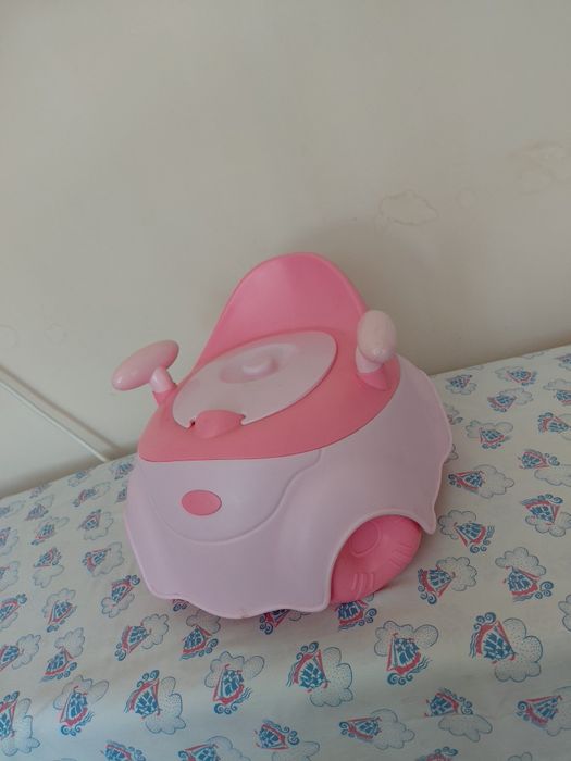 Горшок и раскладной ванна для девочек