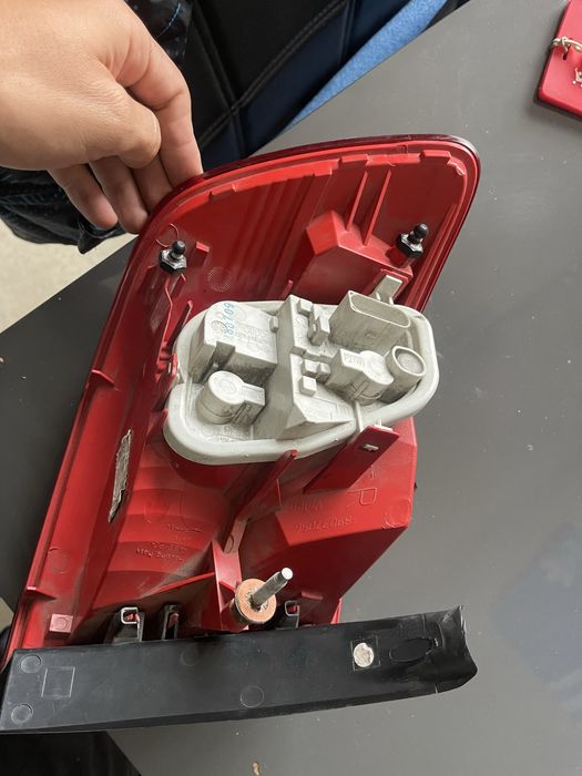 Стоп / задна дясна светлина AUDI A6 C6 – OEM 89089952