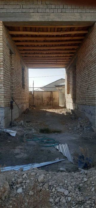 Hovli sotiladi. Yangi hovli