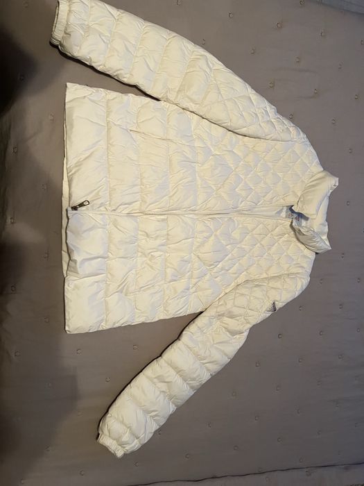 Яке Guess оригинално