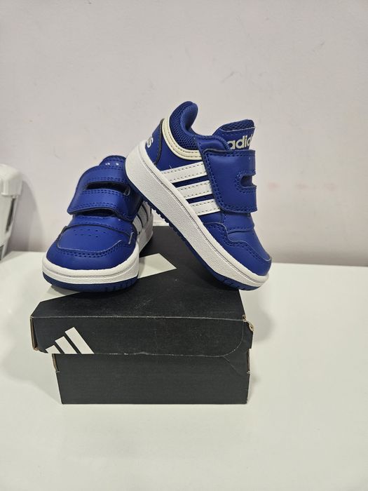 Маратонки Adidas - размер 19 и 20