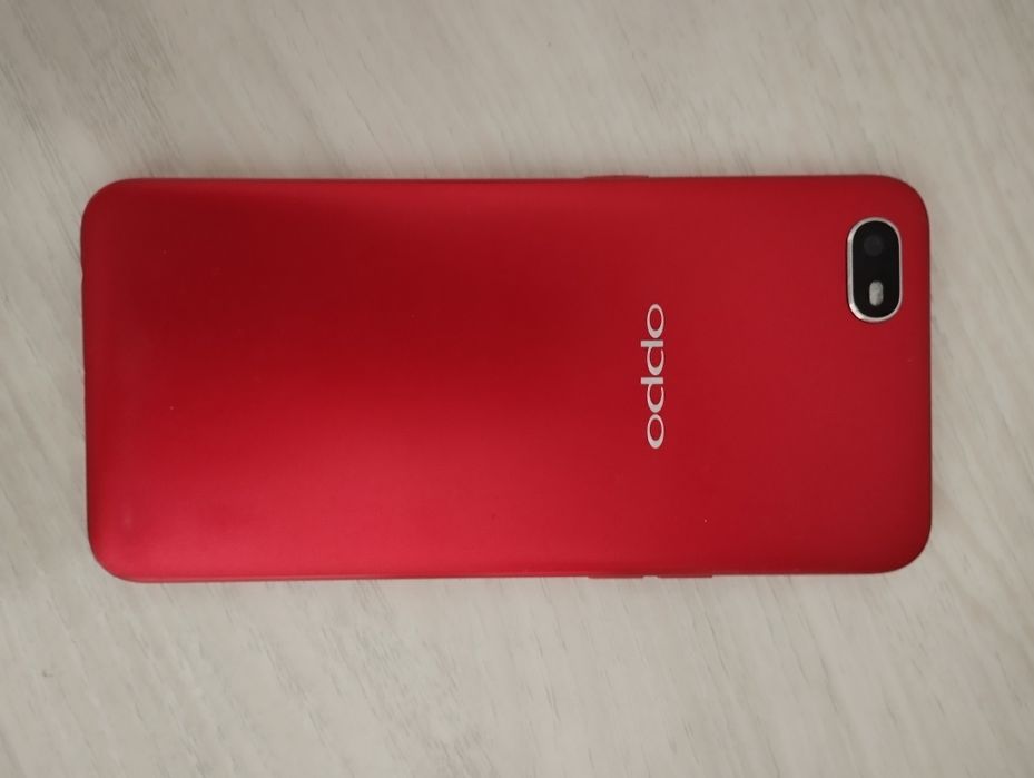 Оппо А1к в хорошом состояние