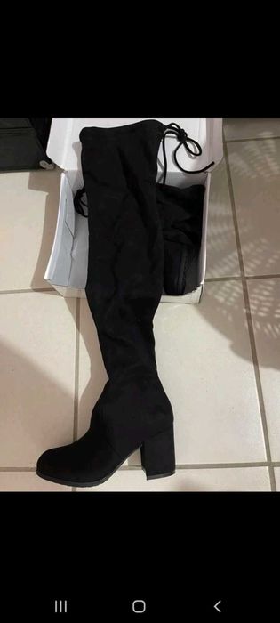 Cizme lungi cu toc