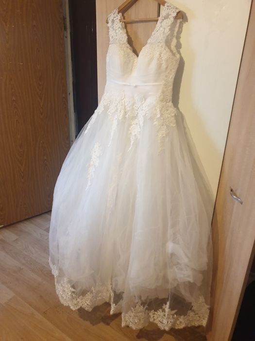Rochie de mireasa în frumusani