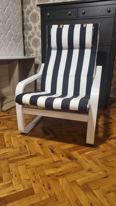 Стол за релакс с табуретка за крака