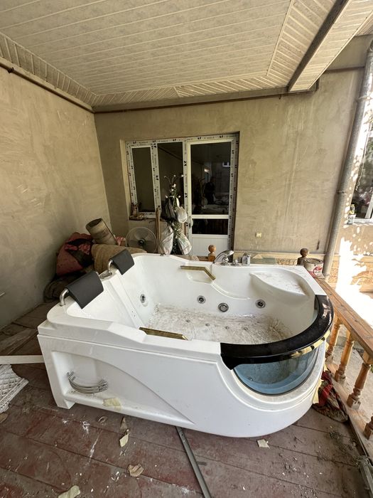 Жакузи (ванна)