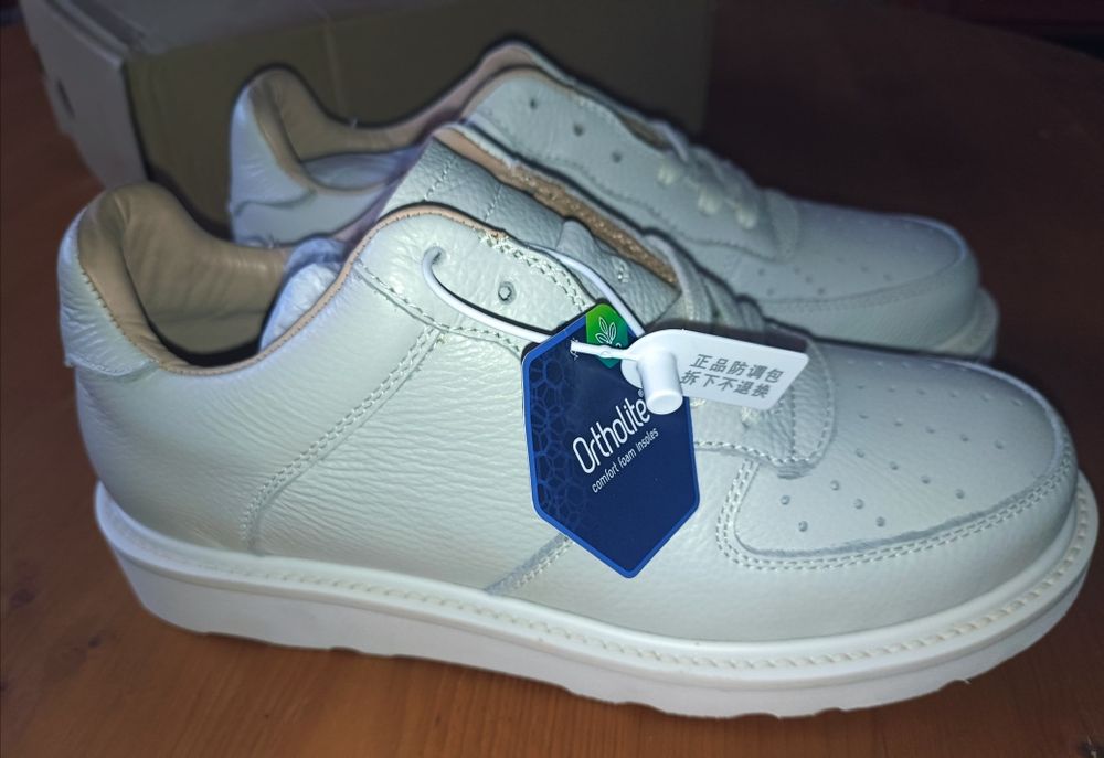 Мужская обувь в упаковке