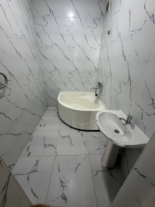 Продается 3-х комнатная квартира в Яшнабадском районе мах. Олмос