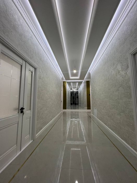 Toshkent viloyati Nurafshon shaxri markazida 2.75 sotixli 5 xonali uy