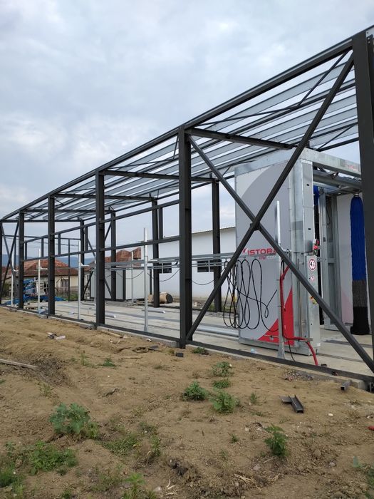 Vand hala metalică lucrăm fără avans