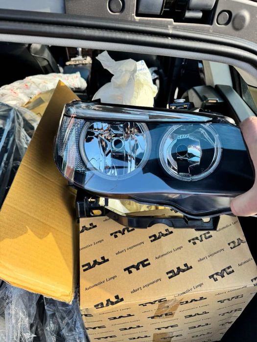 Десен фар за bmw e61