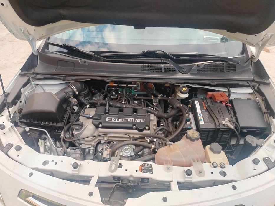 Chevrolet Cobalt 2021 — 4