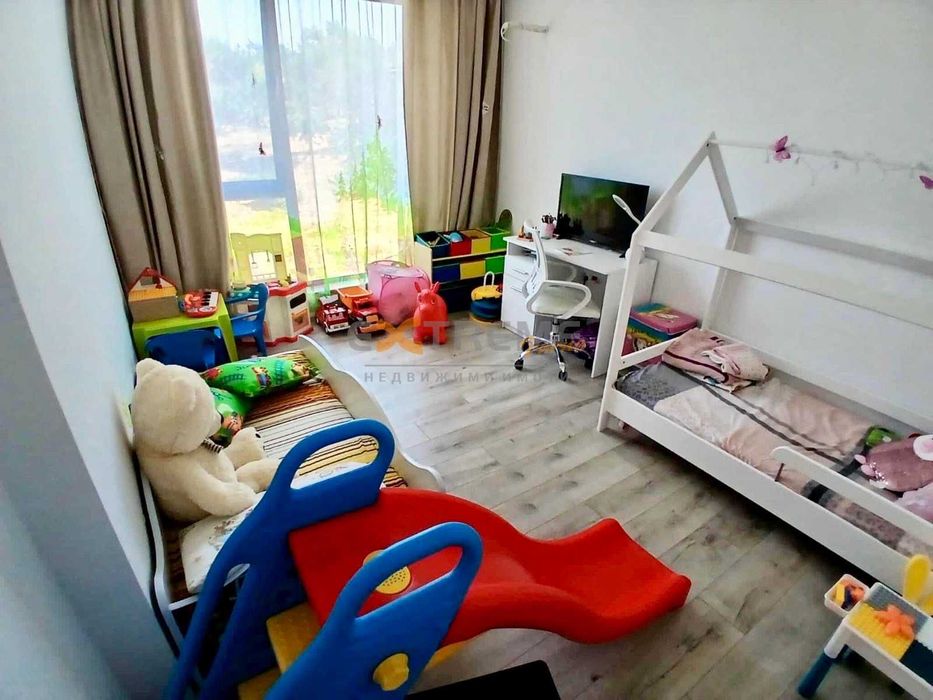 Продава се Тристаен апартамент в с. Левски, Област Варна - 120 кв.м за 2375 €/кв.м - Снимка #8