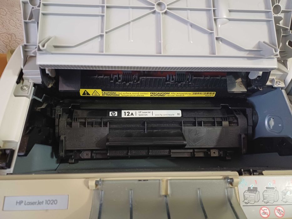 Принтер HP LaserJet 1020