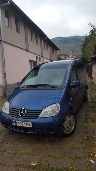 Mercedes Vaneo. На части