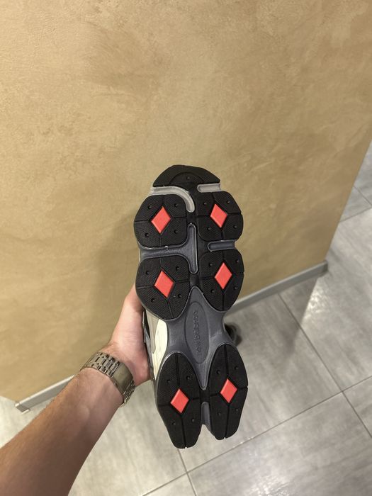 New Balance 9060 – чисто нови 44 номер