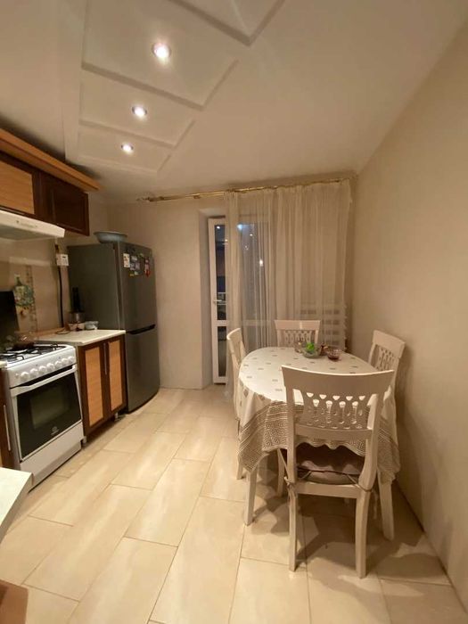 продам 2 комн кв в районе 6 школы