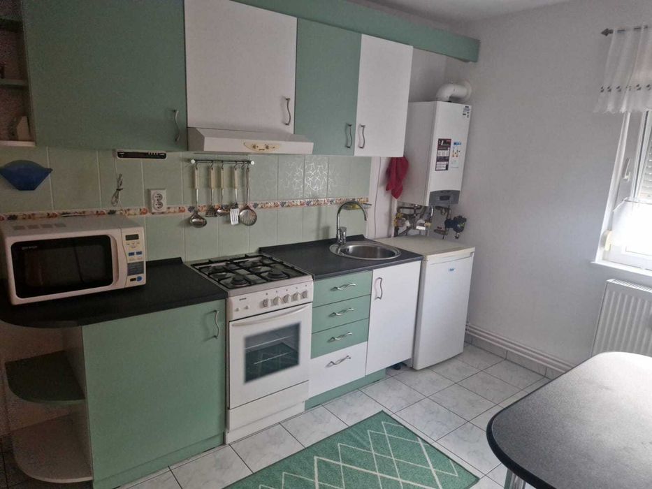 Închiriez apartament cu 1 camera in zona confecti