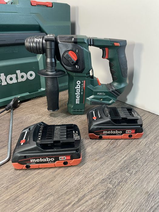 Vând rotopercutor Metabo