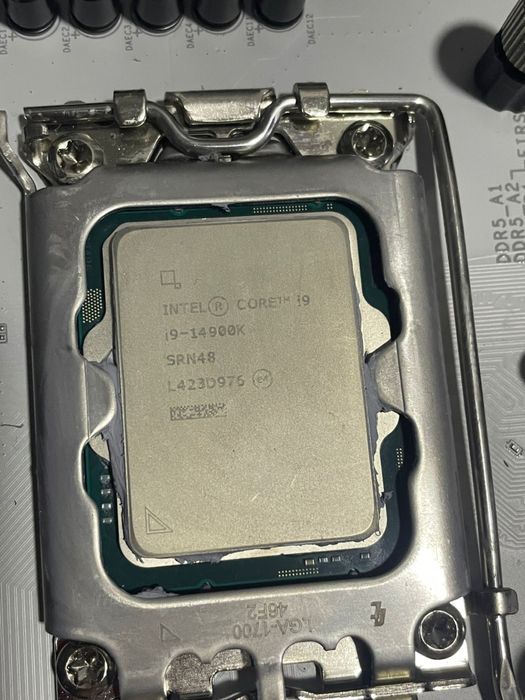 Продам детали на компьютер