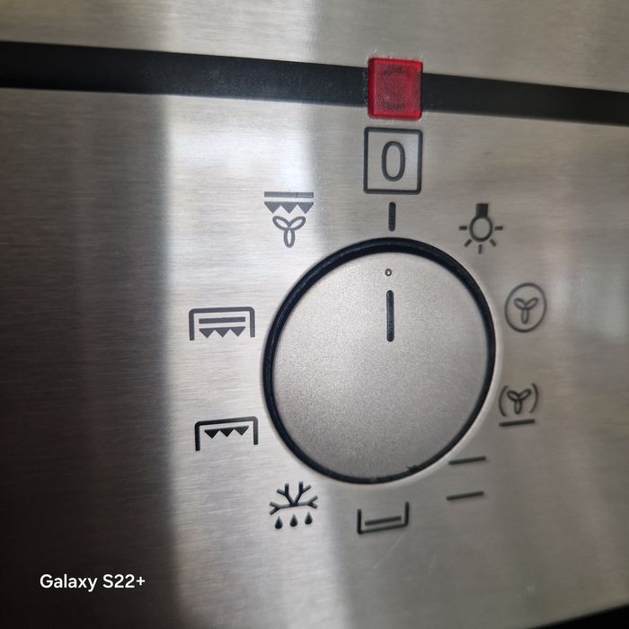 Фурна за вграждане AEG