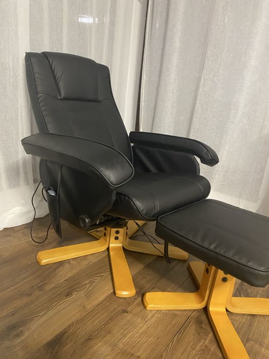 Vand scaun de masaj cu suport de picioare